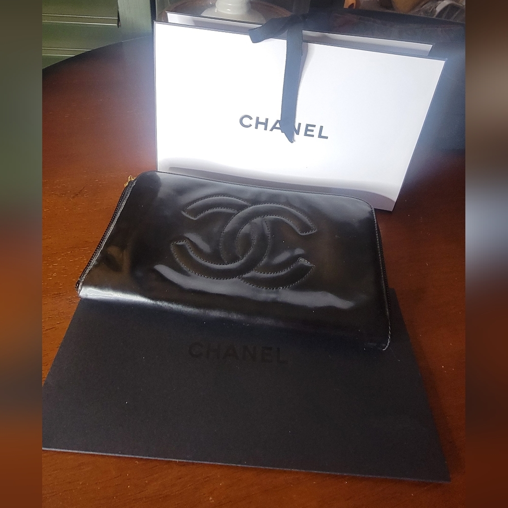 Chanel Long Zipper Wallet, EUC